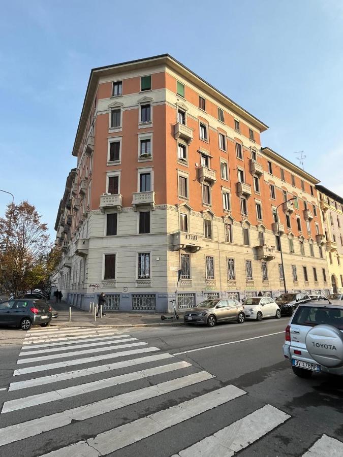 The Small White House In Milan Leilighet Eksteriør bilde